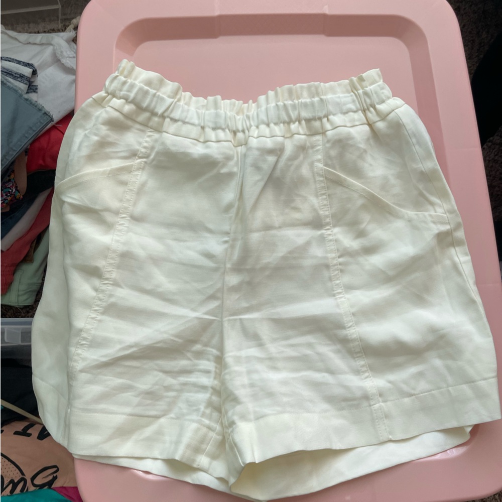 Simply Vera white dress shorts
